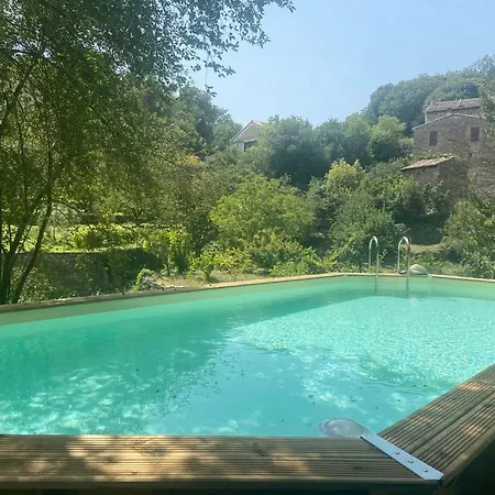 Casa de Férias Cevenol De Caractere Equipe, Piscine, Aire De Jeu Et Jardin Meyrannes